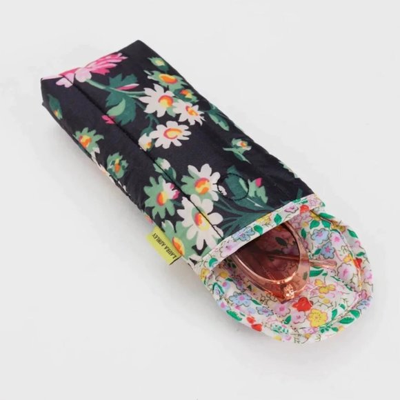 BAGGU Handbags - NWT BAGGU Puffy Glasses Sleeve, Laura Ashley Collab, Rhian Daisy